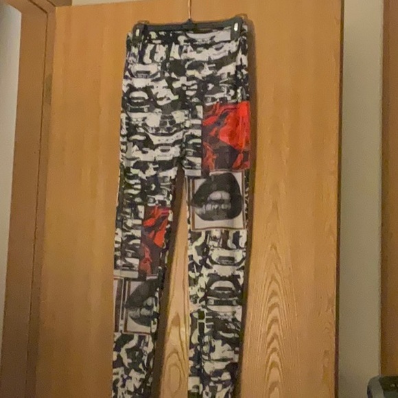 AKIRA Pants - AKIRA Black and Red Graphic Leggings